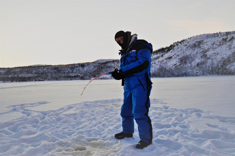 United Kigdom - ice fishing game demo